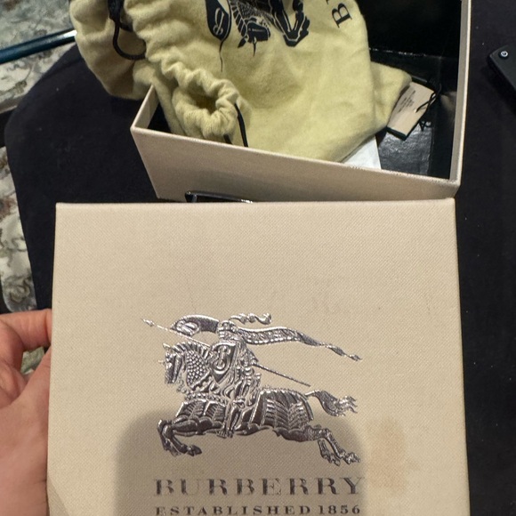 Burberry authentic classic plaid belt - Picture 2 of 4